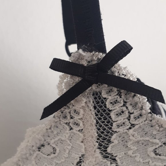 Tommy Hilfiger 36B Push up Plunge Bra Black with White Lace - Picture 4 of 10